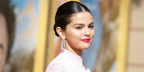 Selena Gomez Launches Makeup Line Rare Beauty Elle Canada