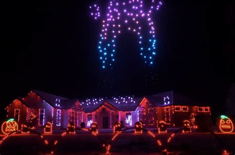 This Halloween Light Show Features Metallica ‘ghostbusters Theme