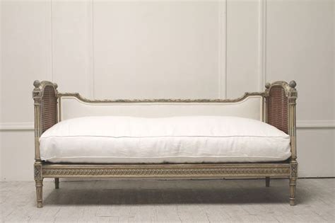 full bloom cottage antique cane day bed sofa