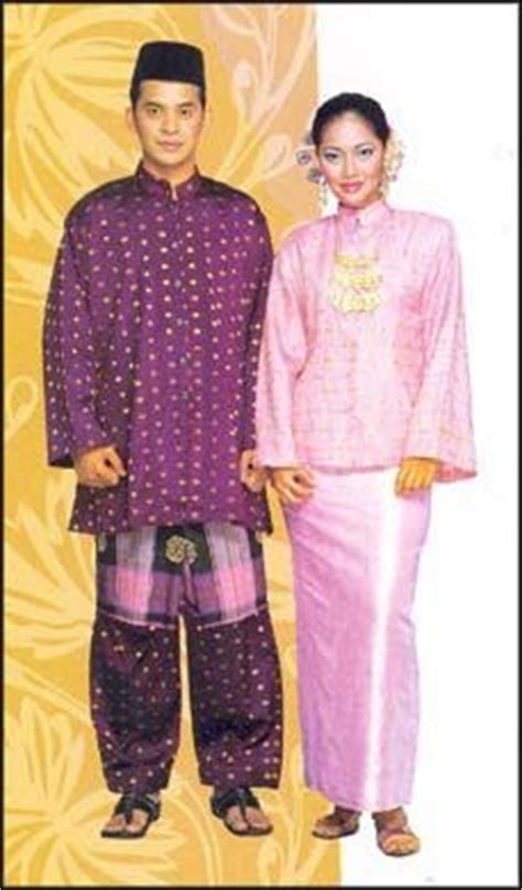 Pakaian ini merupakan pakaian tradisional kaum wanita melayu. Keunikan Perayaan Masyarakat Malaysia: Pakaian Kaum Melayu ...