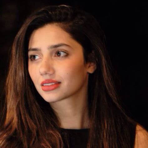 Mahira Khan Becomes Top Most Instagram Personality To Hit 5 Million