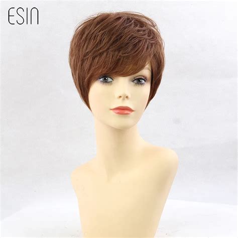 Esin 6 Multilayered Natural Wave Short Hair Wigs With Bangs Wig