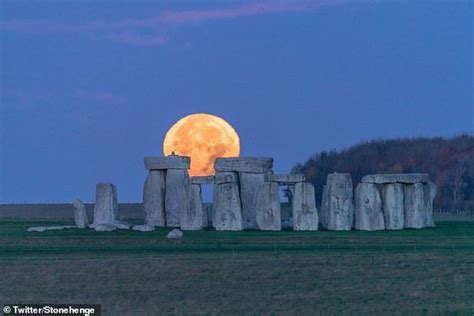 Stunning Photos Show Last Nights Full Pink Moon And Theres A Chance