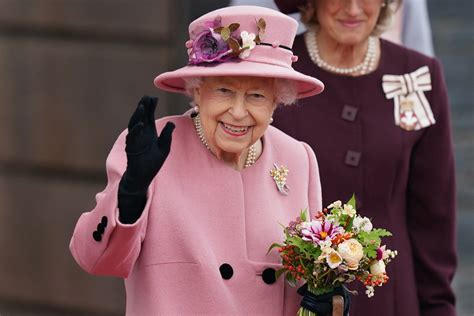 Queen Elizabeth Ii Funeral Pictures Burial Memorial Service Date Time Venue
