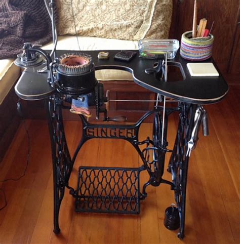 Finished objects on addi kingsize. Another DIY table for a sock machine. This one by Annetta ...