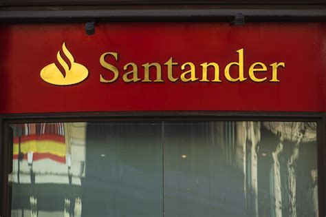 Banco Santander Completes Santander Consumer Usa Acquisition Auto