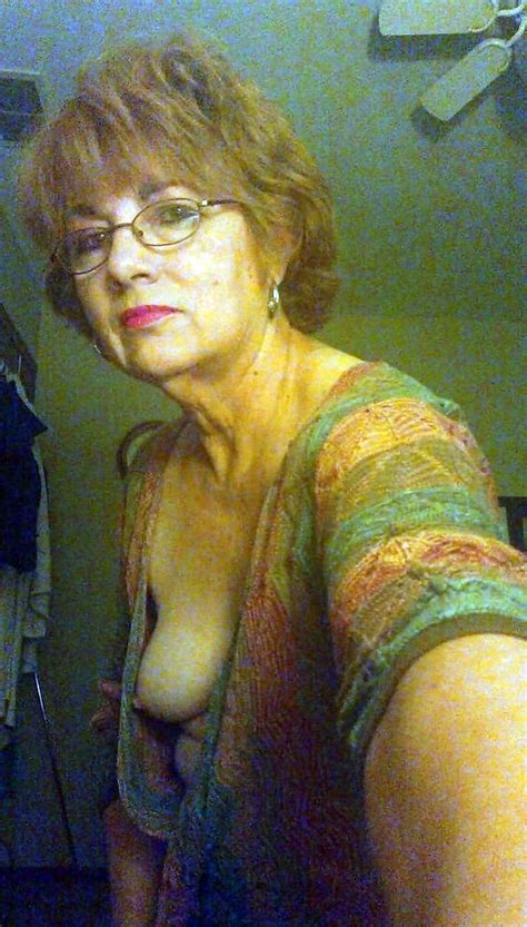 Porn Pics Of Mature Granny Naked Selfies OlderWomenNaked Com