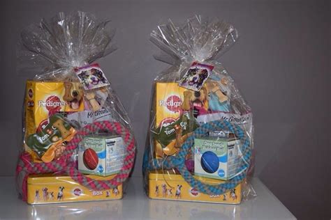 Unique baby gift baskets for new parents and the rest of the family! New Puppy Gift Basket 'Aussie' (met afbeeldingen)