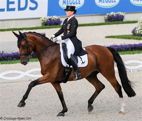 Sie ist sechsfache olympiasiegerin mit insgesamt zehn olympischen medaillen (6 × gold; Isabell Werth & Emilio Win Salzburg World Cup Grand Prix ...