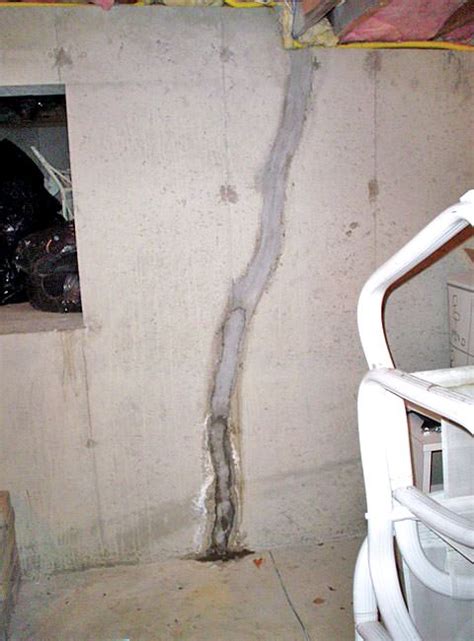 Basement Floor And Wall Crack Repair Repair Leaking Cracks In