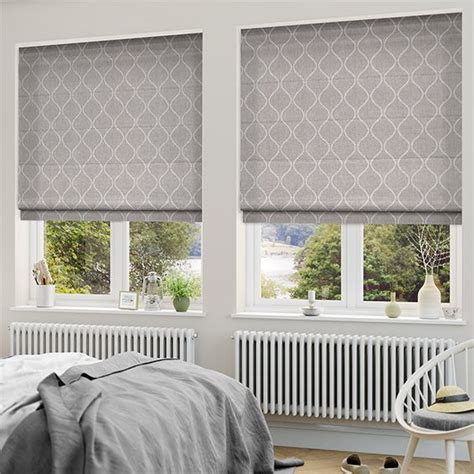 Inspiration for bedroom blinds including some available from the blind shop. Best 25+ Grey blinds ideas on Pinterest | Grey bedroom ...