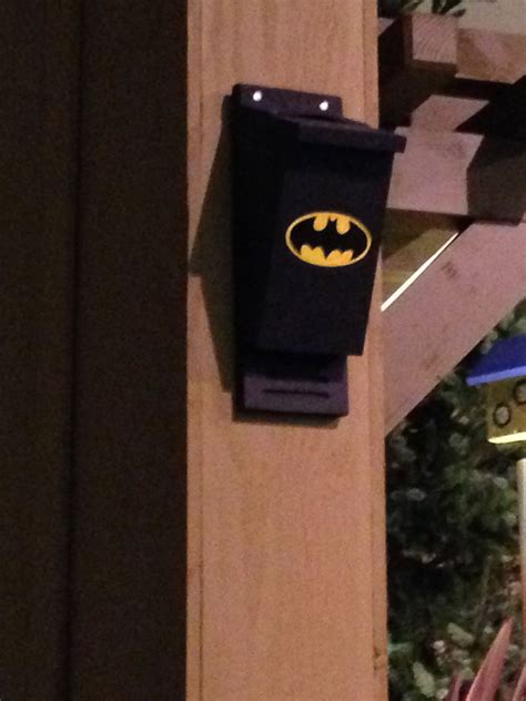 Batman logo bat box house: Batman Bat House (With images) | Bat house, Batman crafts ...