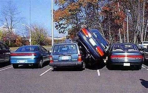 25 Photos Of Terrible Parking Jobs That Will Trigger Secondhand Rage