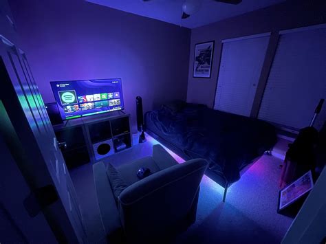 When Your Gaming Room Has To Be A Guest Bedroom Gaming