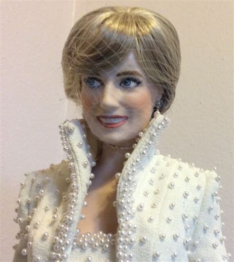 The Franklin Mint Diana Princess Of Wales Porcelain Portrait Doll 18