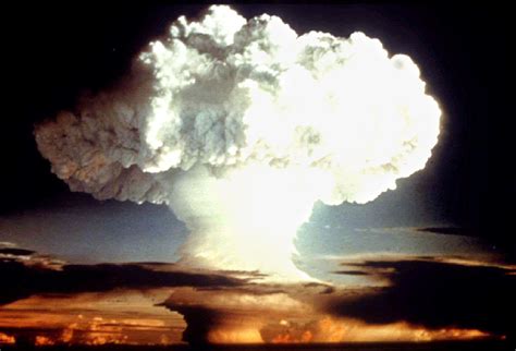 Did Oppenheimer Bomb Scene Detonate A Real Nuclear Weapon Nolan Says No Cgi Used Ibtimes