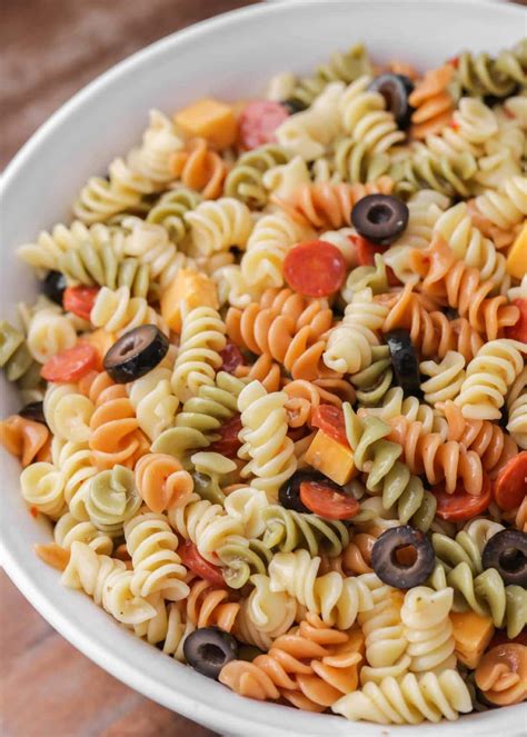 There are many varieties such as fusilli what vegetables can you include your pasta salad? Easy Pasta Salad Recipe with Italian Dressing (+VIDEO ...