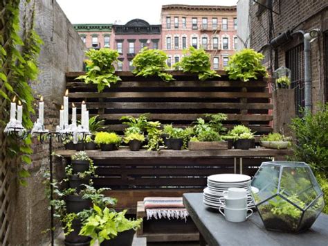 Gardening Big In Small Spaces Hgtvs Defend The Trend 2018 Hgtv