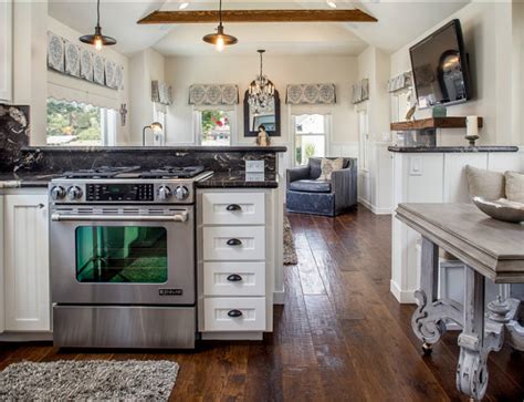 The best cottage style kitchen designs including our tips on how to recreate them in your home. Historic Cottage in California - Home Bunch Interior ...