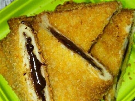 Karena praktis, roti yang satu ini sering dijadikan santapan di terdapat banyak cara untuk mengkreasikan roti tawar. Resep Roti Goreng Cukup Empat Bahan | Tagar