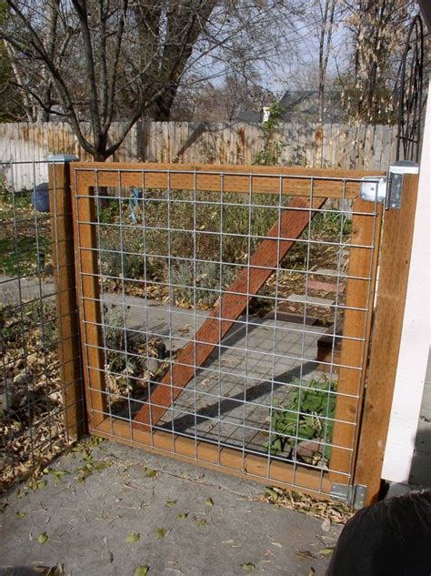 Diy wood frame wire garden fence. 7 best images about Garden Fencing on Pinterest | Garden ...