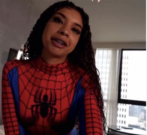 Unveiling The Captivating Hannah Marie Spider Video