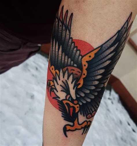 12 Traditional Eagle Tattoo Designs And Ideas Traditional Eagle