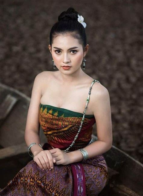 Chut Thai ชุดไทย Traditional Thai Clothing Khmer Traditional Dress