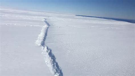 Iceberg 45 Times The Size Of Manhattan Breaks Off Antarctic Glacier