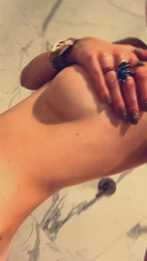 Bella Thorne Nude In The Shower 2020 Video 13 Photos The Fappening