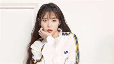 와이드 모니터로 교체 후 튜토리얼 영상을 진행하면서 화면 녹화 시 21:9 비율로 영상이 녹화되어 불편한 점이 있었는데 해결방법을 찾아 이 내용을 영상을 통해 공유드리려고 합니다. 초 고화질 아이유 컴퓨터 배경화면 4k - transportkuu.com