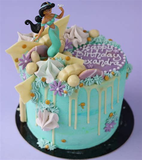28 Simple Jasmine Cake Ideas To Inspire Your Birthday Celebrations