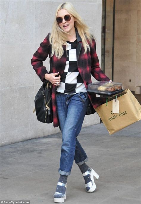 Shes Got Her Style In Check Fearne Cotton Plays The Right Move In Chessboard Print Jumper And