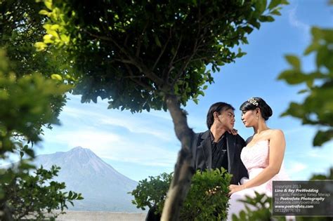 foto pre wedding outdoor dgn bg gunung merapi yogyakarta mau