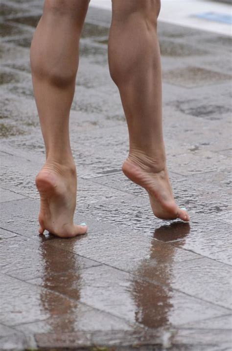muscular female calves foot photo italian beauty calf muscles women s feet i work out