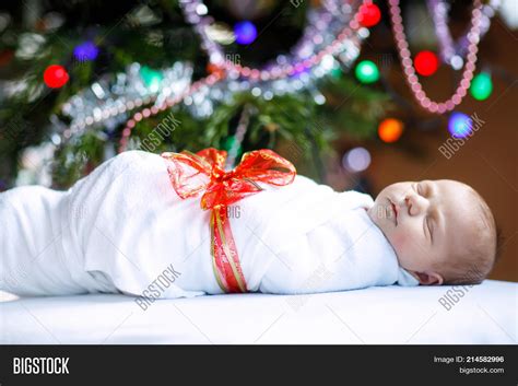 Beautiful One Week Old Image And Photo Free Trial Bigstock