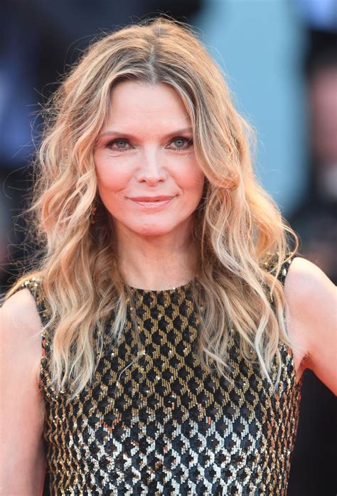 Michelle Pfeiffer Is A Loving Wife And Mother Meet He