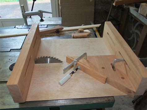 Scie circulaire sur table de sciage : Chariot de sciage pour scie circulaire par Bernino sur L ...