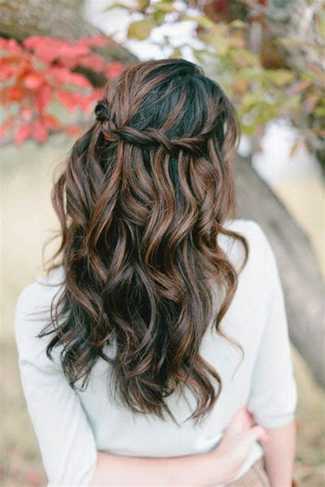 Flattering & gorgeous, these half up half down prom hairstyles will make you the belle of the ball! Half Up Half Down Hairstyles 2012 Hairstyles 2015 For ...