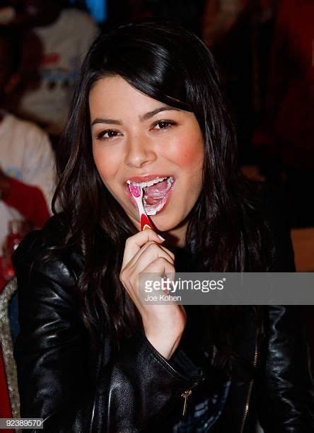 Happy Birthday Miranda Miranda Cosgrove Beautiful Teeth Miranda