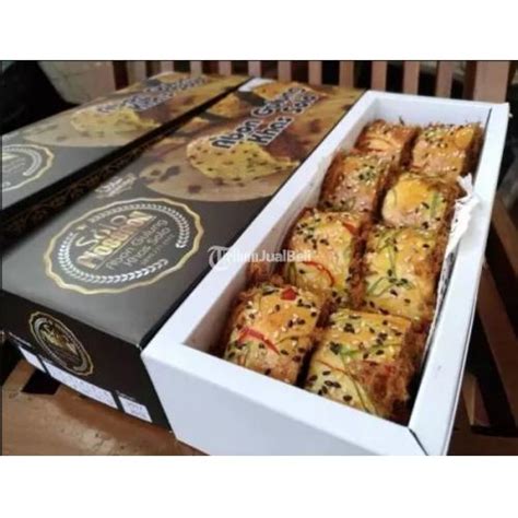 Roti abon khas solo | twuko. Bolu Gulung Abon Solo / Https Encrypted Tbn0 Gstatic Com Images Q Tbn ...