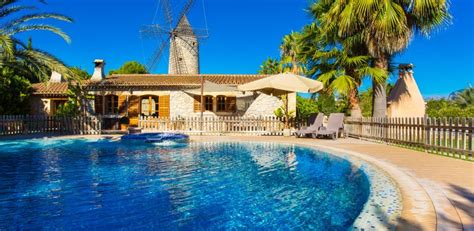Große landhäuser, die dir häufig den luxus eines privaten pools ermöglichen. Finca "Moli d'en Mig" Consell im Norden von Mallorca für 5 ...