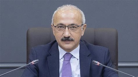 Türkiye Hazine ve Maliye Bakanı Lütfi Elvan istifa etti