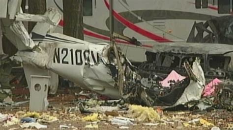 2 Dead After Small Plane Crashes Into Rv Resort