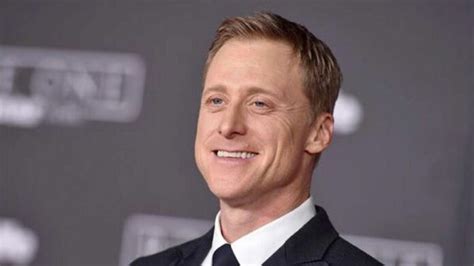 The Rookie Season Finale Cast Alan Tudyk As Guest Star See More