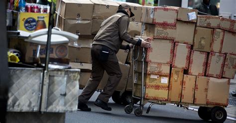 Delivery drivers who work for that particular app and who have marked themselves as available to work are then notified when the order is ready. How UPS plans to meet the 2016 holiday gift delivery rush