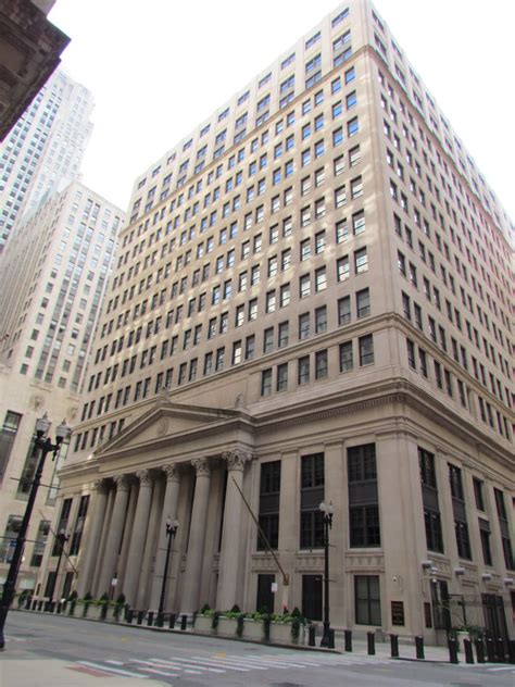 The federal reserve system is the central bank of the united states. Federal Reserve Bank of Chicago, Bank Heist by Alvin Karpi ...
