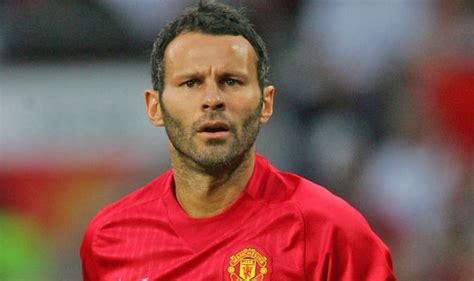 29 november 1973) is a welsh football coach and former player. Man Utd News: Ryan Giggs worth £2BILLION in today's market ...