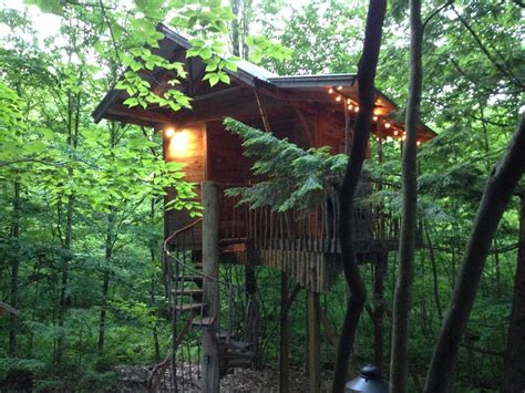 Treehouse Camping In Upstate Ny 7 Places To Stay In The Trees