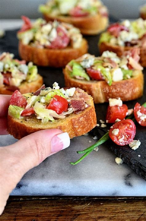 If appetizers are replacing an actual dinner, then for a two hour party, the amount of appetizers needed to replace the amount of food a dinner would be. Heavy Appetizer Party Menu / Ultimate Fall Party ...